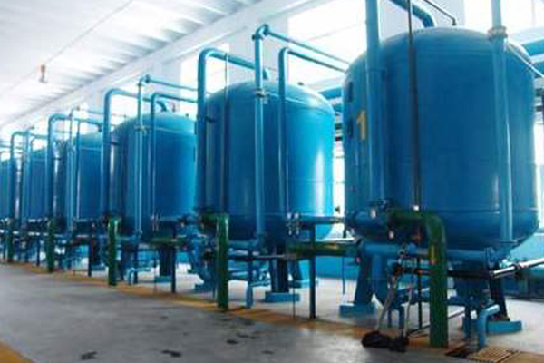 会影响多介质过滤器的主要因素是什么？