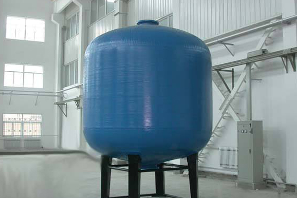 多介质过滤器的滤料填充工作该怎么做？